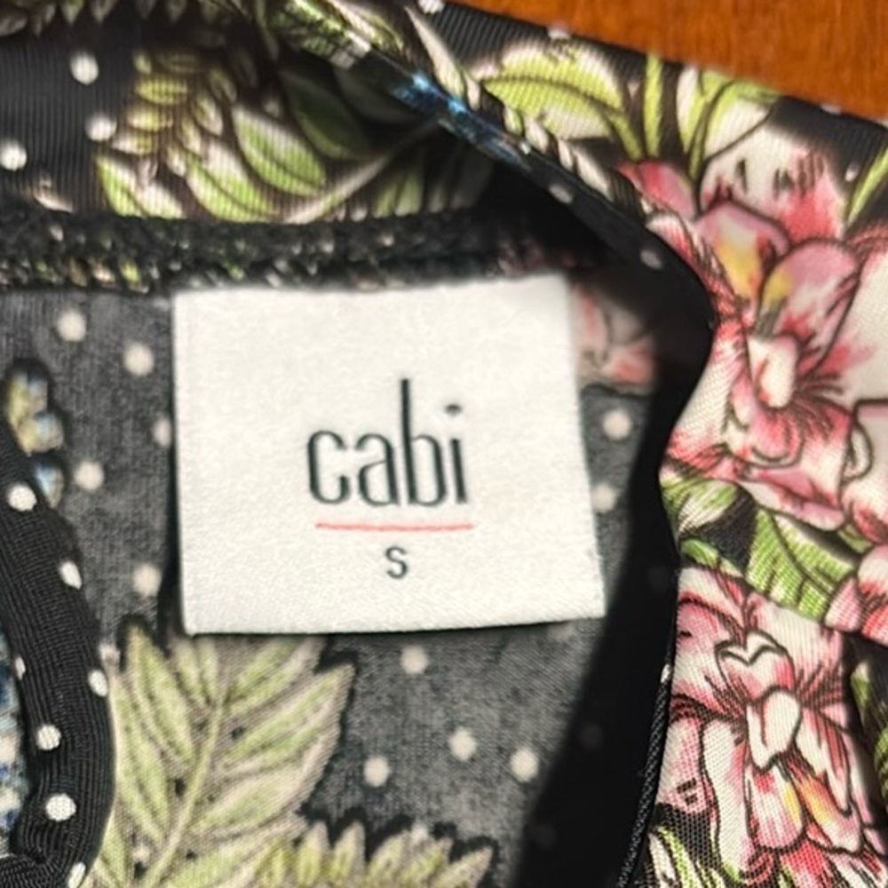 Cabi Floral Runaround Romper Style 5608 Small - Picture 4 of 5